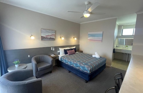 Echuca Hotel | Paddlewheel Motel
