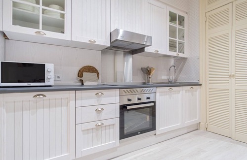 Castellana Apartamento | PADILLA III - Tres Habitaciones Piso, Capacidad 5