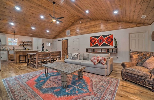 Tiger Casa | ‘Painted Skies’ Upscale Getaway By Lake Burton!
