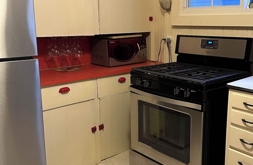 Grand Haven Cabaña | Grandes vistas al lago desde la cima de las dunas, 3 minutos a pie en el paseo marítimo hasta la playa