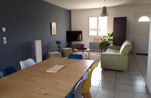 Le Porge Villa | Paisible maison entre plages, lacs et bassin