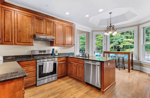 Fletcher Casa | Palatial 8BR: Pool/ Spa/ Cinema/ Indoor Pickleball, Sleeps 24+