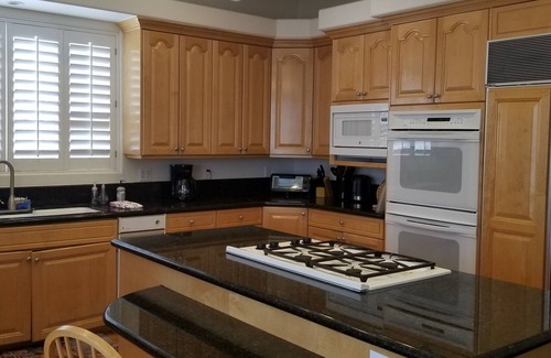 Canyon Gate Casa | Palatial Home close to Summerlin and the Strip!