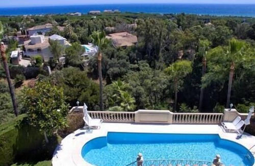 Urbanización Hacienda las Chapas Villa | Palatial Villa in Hacienda Las Chapas, Marbella