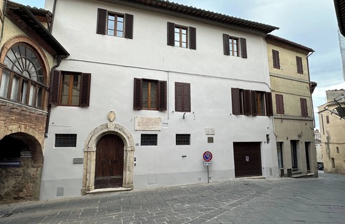 Montalcino Casa | Palazzo Tamanti - 4 King BR 6 Bath Estate Home in Montalcino Center