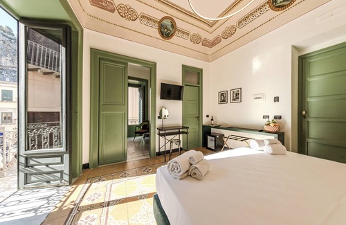 Old Town Casa | Palazzo Villelmi