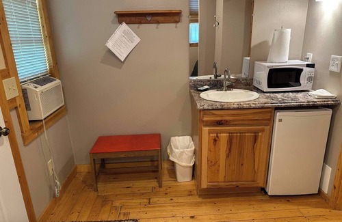 Irwin Cabina | Palisades Cabin #3