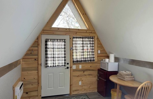 Irwin Cabina | Palisades Cabin #9