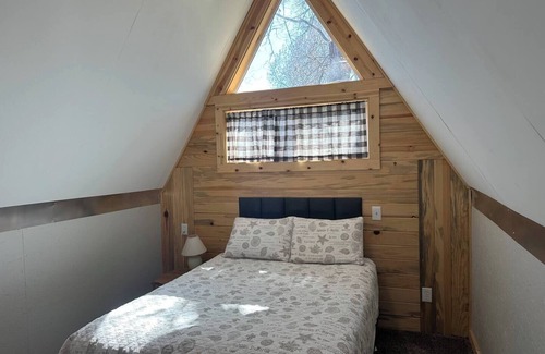 Irwin Cabina | Palisades Cabin #9