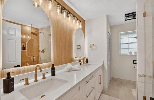 Wellington Villa | Palm Beach Polo & PGA Retreat - Pool & Luxe Comfort