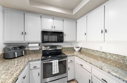 Indian Wells Condominio | Palm Desert CA Condo near BNP Paribas spacious 2 bedroom 2 bathroom w/ King Bed