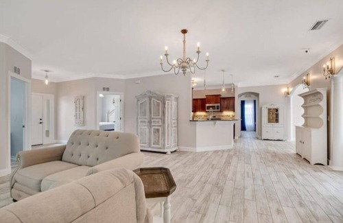 Palm Coast Casa | Palm Oasis: Heated pool