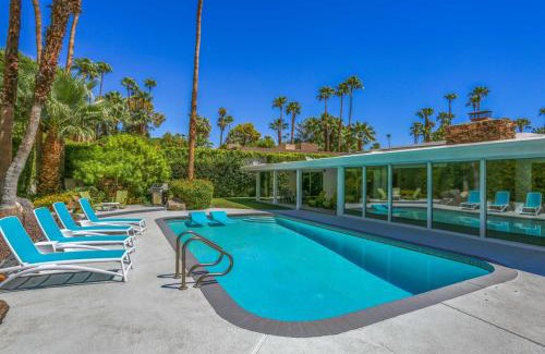 Vista Las Palmas Casa | Palm Springs Style Permit# 2875