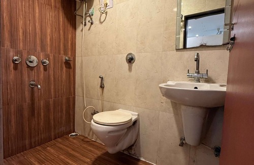 Kolkata Hotel | Palm Village Resort