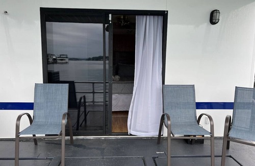 Seneca Alquiler De Eote | Palmetto Paradise Houseboat