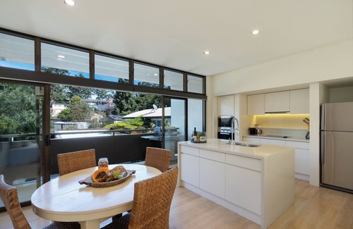 Vincentia Casa | Palms at Piana. Luxury, resort style Jervis Bay home. Walk to shops cafe & beach