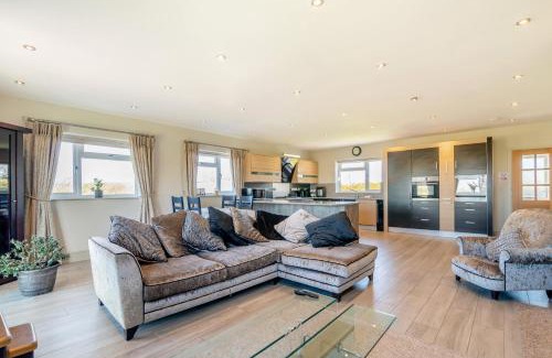 Blackburn Casa | Palms Cottage