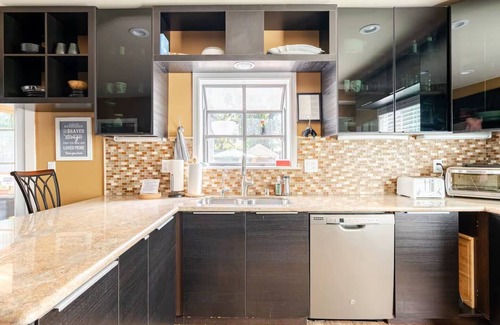 Barron Park Casa | Palo Alto Retreat - Room C & D