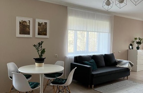 Regi Apartamento | Palova Brown