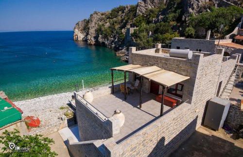East Mani Casa | 'Panorama' Stone House On The Beach