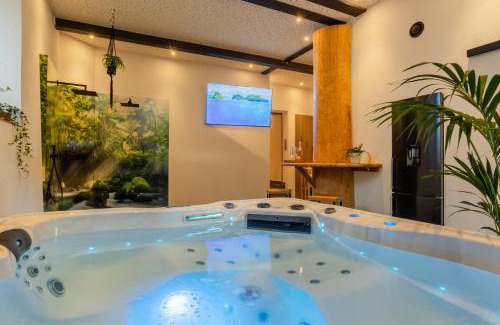 Gonnersdorf Chalet De Esquí | Panoramic Chalet Hot Tub, BBQ, view, terrace