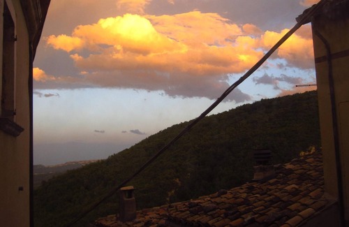 Pretoro Casa | casa panorámica en pueblo medieval, en el Parque Nacional de Majella, montaña y mar