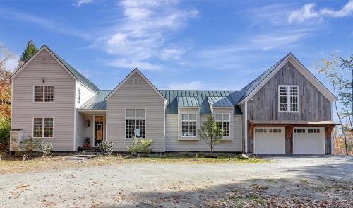 Townshend Casa | Panoramic Mountain Views with Hot Tub