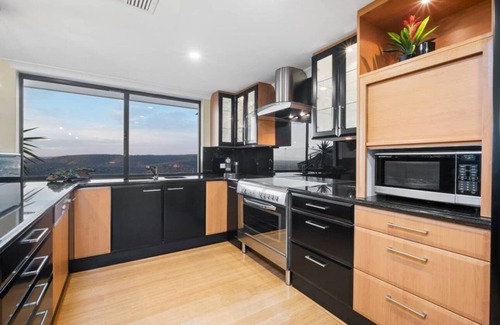 Perth Casa | Panoramic views, secluded nature retreat in the Perth Hills
