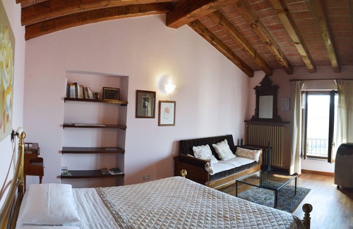 Alba Cama Y Desayuno | PANORÁMICA, relajante, BICICLETA, FINE-comida, vino y MÁS. B & B en Alba