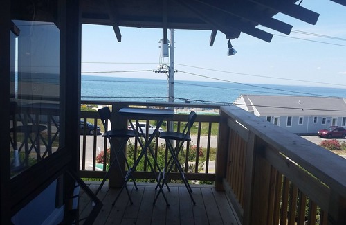 North Truro Apartamento | ¡¡VISTAS PANORÁMICAS!! Estudio Frente Unidad playa al otro lado de la calle.