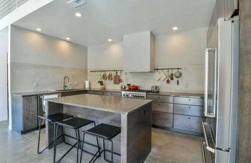 Moab South Valley Casa | Panoramic Views I Open Concept Floorplan I Private Hot Tub I Ample Parking