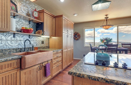 Tyrone Casa | Panoramic Vistas & Pergola: Silver City Escape!