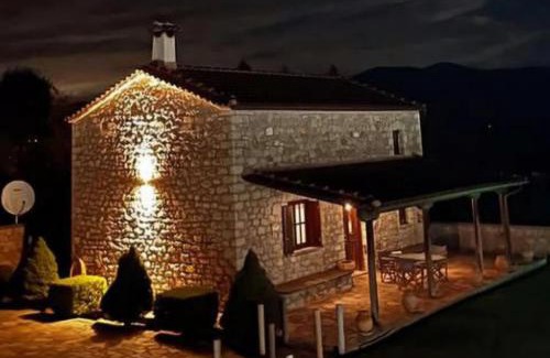 Lilaia Chalet De Esquí | Panos Stone House