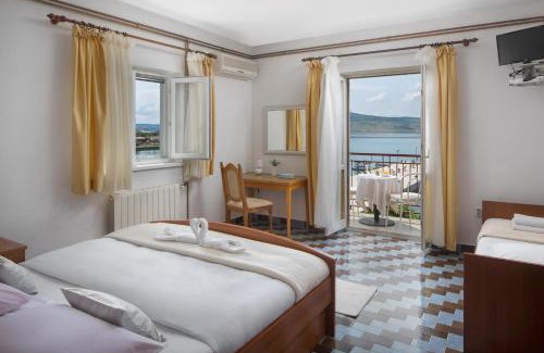 Starigrad Cama Y Desayuno | Pansion Anđelko