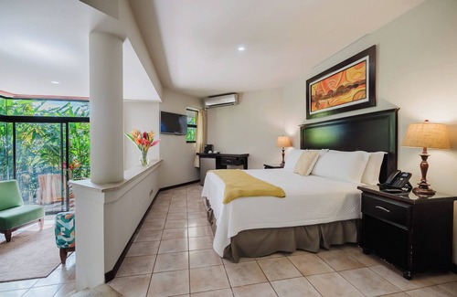 Playa Panamá Hotel | Papagayo Golden Palms Beachfront Hotel