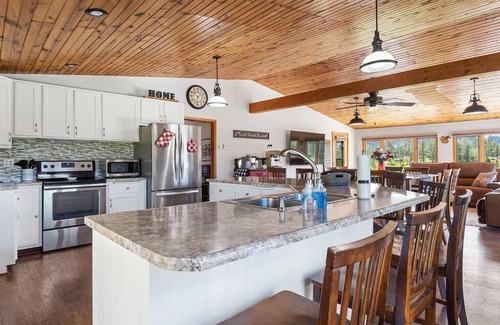 Custer Casa | Papa’s Place on Willow Creek