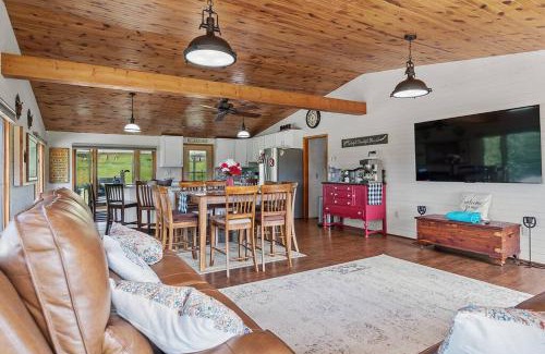Custer Casa | Papa’s Place on Willow Creek