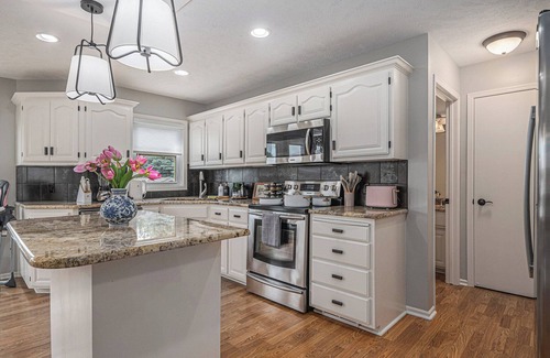 Papillion Casa | Papillion Heated Saltwater Pool House
