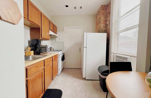 Sheffield and DePaul Apartamento | Paradise 1BR Apt in Lincoln Park