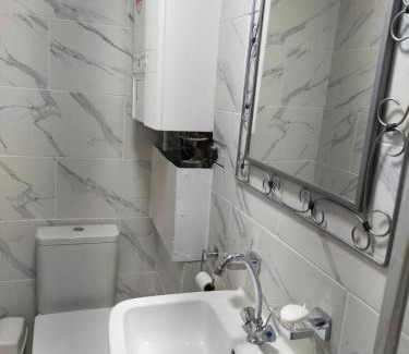 Bradford Casa | Paradise Apartment- Female Only