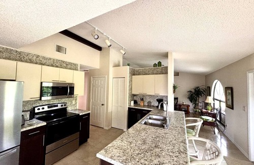 Sebastian Highlands Casa | Paradise Cove: 3 bedroom 2 Bath