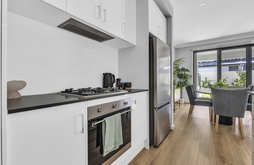 Paradise Casa | Paradise Family Home, Close to CBD & Amenities