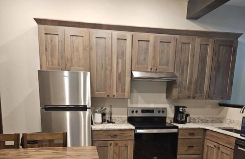 Gardiner Casa | Paradise Found! Heated Pool, Onsite Parking, Close to Gardiner Downtown