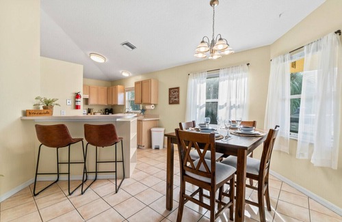 Indialantic Casa | Paradise Getaway Townhome - 3/2 - Walk to the Beach