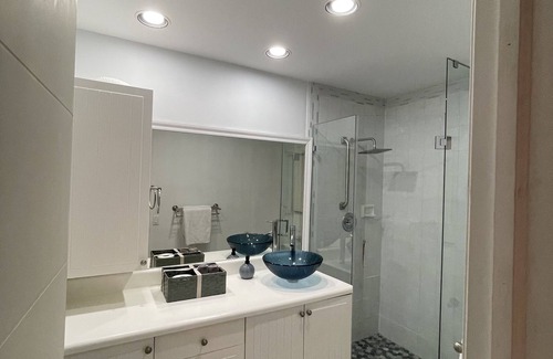 Hallandale Beach Hotel | Paradise hotel