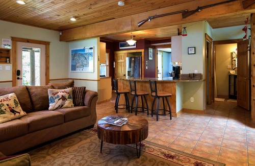 Mount Holly Casa | Paradise in Mount Holly!