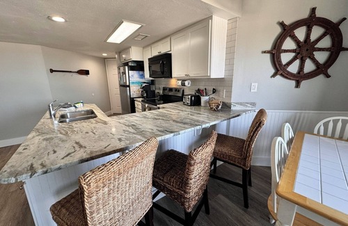 Gulf Shores Condominio | Regata 305A - ¡Se admiten mascotas! Hermosa vista del golfo! Obtenga las mejores tarifas de otoño AHORA!
