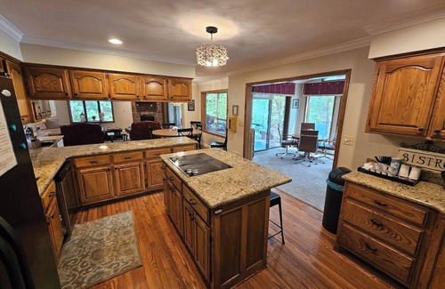 Hot Springs Village Casa | Paradise Lakefront w/optional Boat Rental