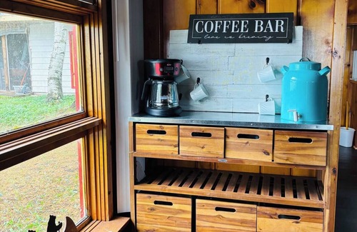 Carp Lake Cabina | Paradise Lake near Mackinaw City. Lakefront, near downtown & ferry docks