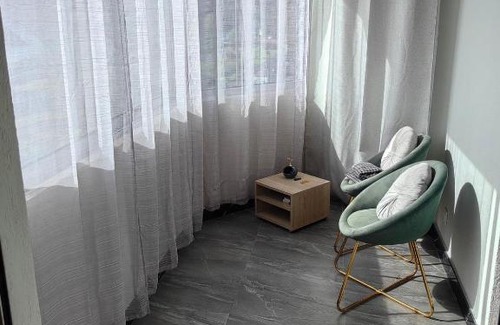Quartier de Becon Apartamento | Paris La Defense - Courbevoie Seine view - very near Metro 3